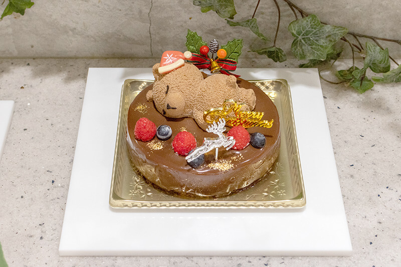 クリスマス2023 くまちゃんサンタのチョコレートムースケーキ